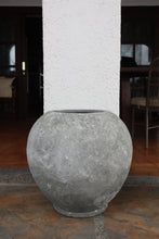 Load image into Gallery viewer, Harbor Textured Planter in Gray