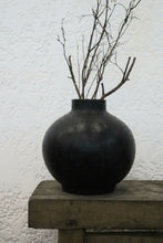 Load image into Gallery viewer, Edith Vase