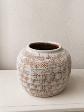 Load image into Gallery viewer, Mauve Vase - White Terracotta