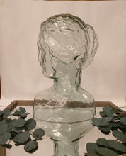 Load image into Gallery viewer, Aphrodite Glass Sculpture