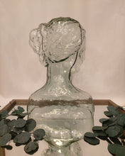 Load image into Gallery viewer, Aphrodite Glass Sculpture