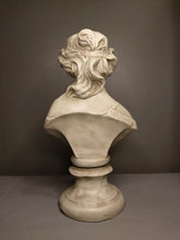 Load image into Gallery viewer, Venus Bust Planter