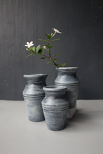 Load image into Gallery viewer, Iris Vase Set in Black