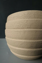 Load image into Gallery viewer, Elsie Clay Vase