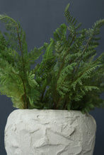 Load image into Gallery viewer, Cordelia Vase