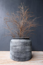 Load image into Gallery viewer, Cassian Clay Vase in Black & White