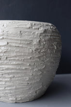 Load image into Gallery viewer, Mae Vase in White