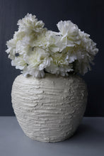 Load image into Gallery viewer, Mae Vase in White