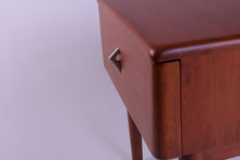 Load image into Gallery viewer, Noah Nightstand