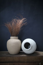 Load image into Gallery viewer, Dahlia Vase
