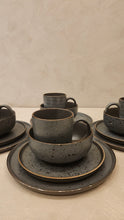 Load image into Gallery viewer, Gunther 16pc Dinnerware Set
