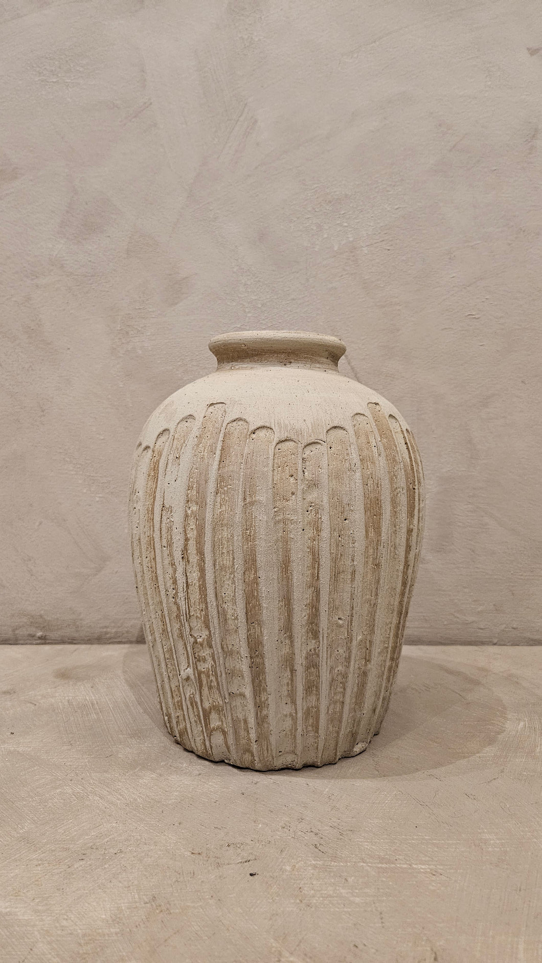 Cleona Vase in Beige