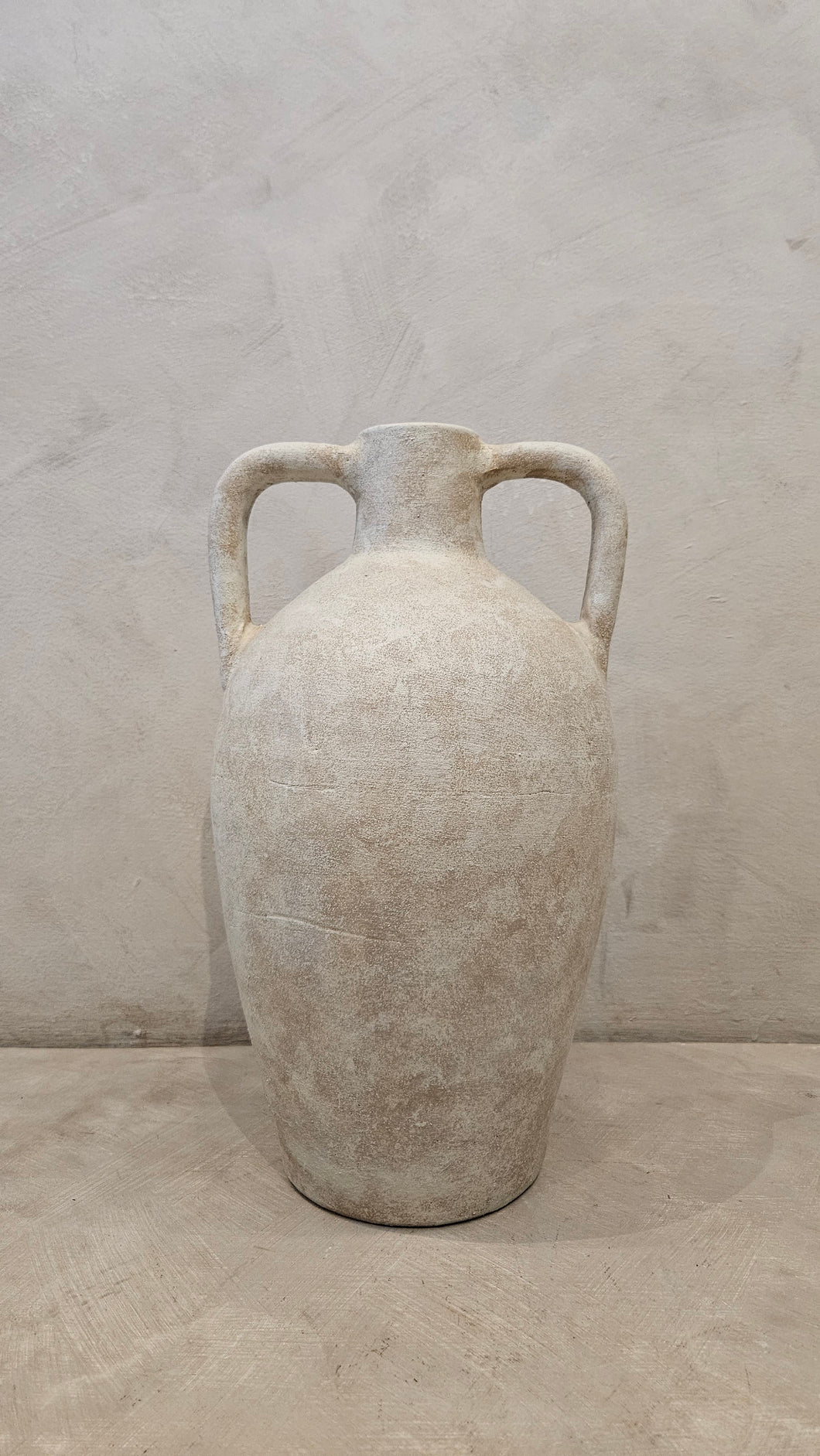 Niobe Jar in Beige