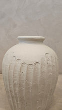 Load image into Gallery viewer, Cleona Vase
