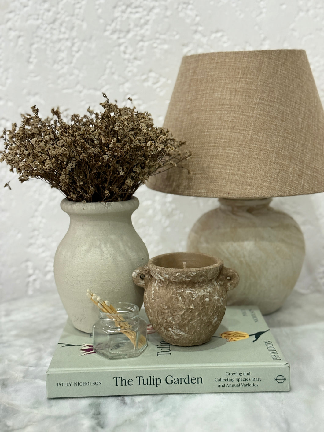 Amphora Decorative Scented Soy Candle (Sandalwood & Smoky Cedar)