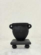 Load image into Gallery viewer, Amphora Decorative Scented Soy Candle (Dark Oud &amp; Bright Bergamot)
