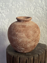 Load image into Gallery viewer, Noir Vase in White Terracotta
