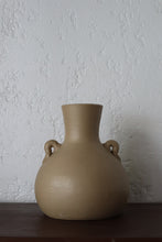 Load image into Gallery viewer, Quinn Jar
