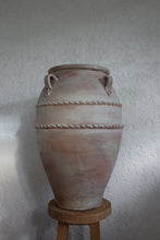 Load image into Gallery viewer, Vala Jar in White Terracotta (with handle)
