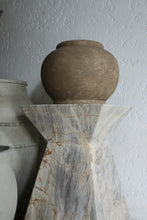 Load image into Gallery viewer, Pietra Marble Stool
