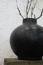 Load image into Gallery viewer, Edith Jar in Black
