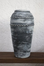 Load image into Gallery viewer, Bastille Vase
