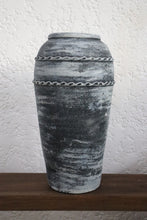 Load image into Gallery viewer, Bastille Vase in Black
