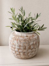 Load image into Gallery viewer, Mauve Vase - White Terracotta
