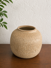 Load image into Gallery viewer, Mauve Vase - Beige
